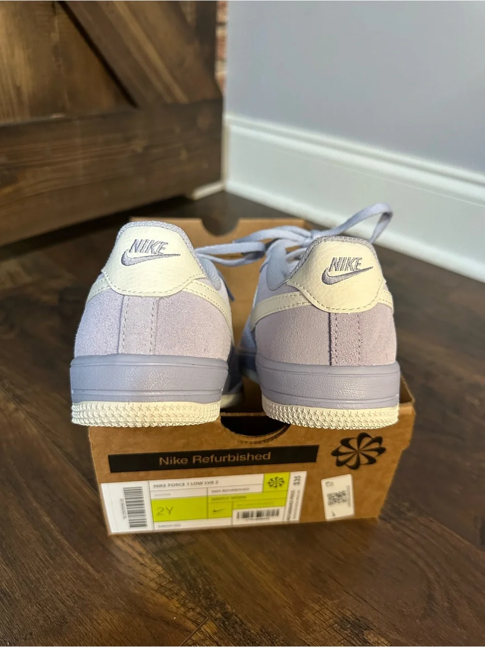 Nike Kids Low-Top Sneakers in Light Lavender with Cream Swoosh